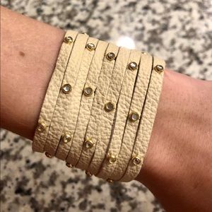 Bracelet with crystals